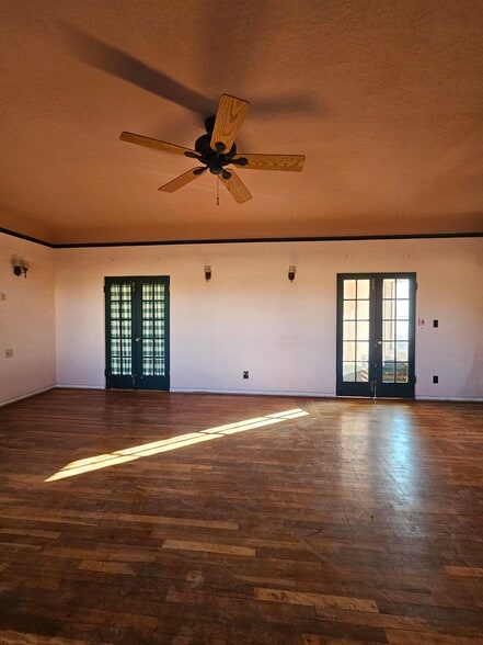 More Photos Of 1431 W Thatcher Blvd, Safford General Retail For Sale