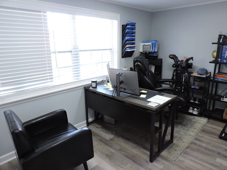 More Photos Of 5722 Dunn Ave, Jacksonville Medical For Sale