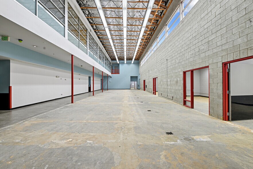 More Photos Of 6735 Selma Ave, Hollywood Loft Creative Space For Sale
