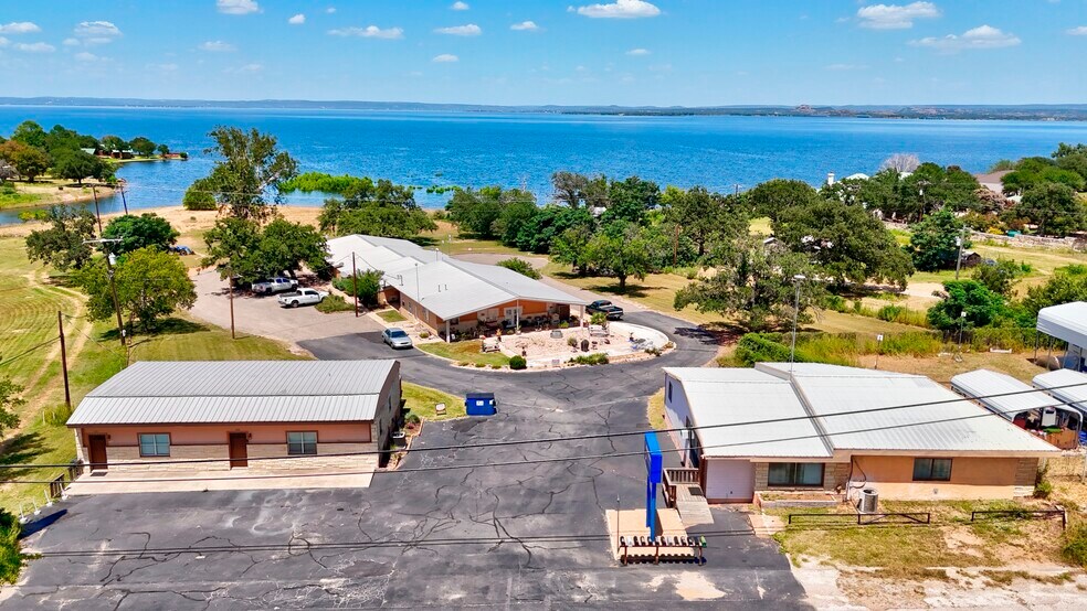 More Photos Of 930 Ranch Road 261, Buchanan Dam Apartments For Sale