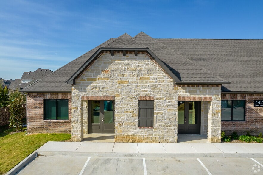 More Photos Of 4425 Plano Pky, Carrollton Medical For Lease