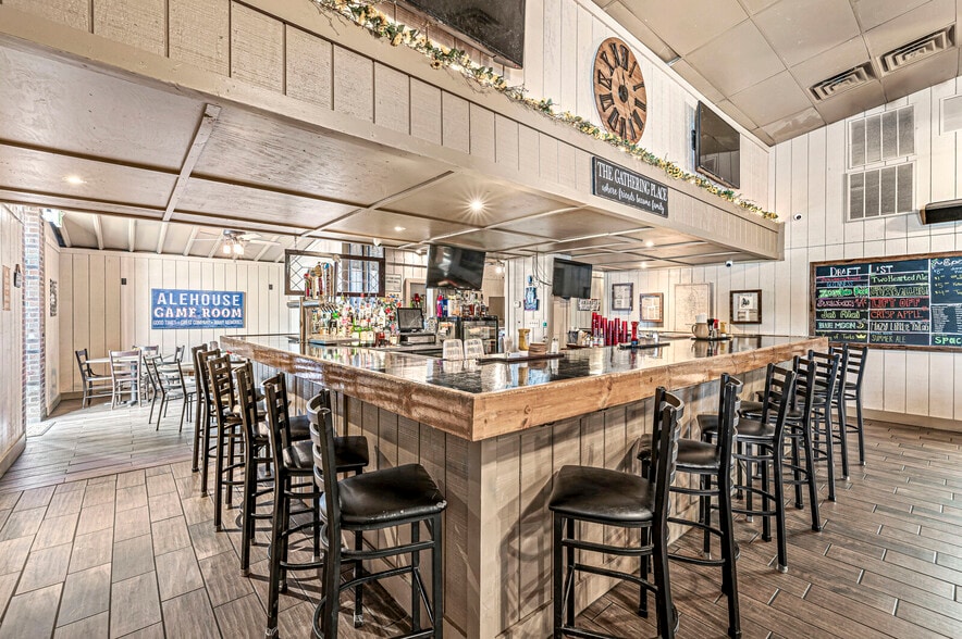 More Photos Of 1134 Home Ave, Kokomo Restaurant For Sale