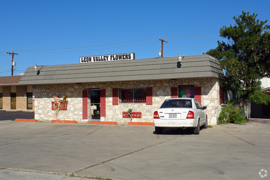 More Photos Of 7113 Bandera Rd, San Antonio Freestanding For Sale