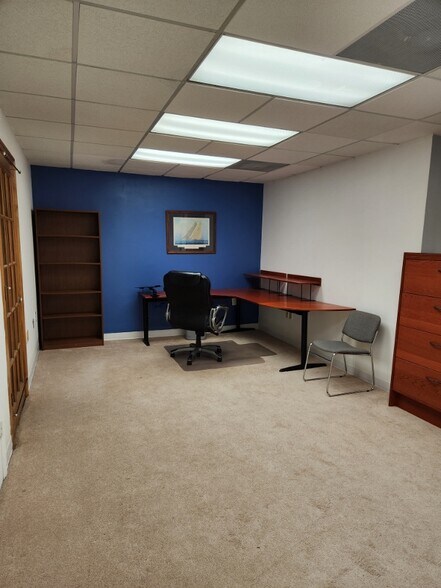 More Photos Of 703 Giddings Ave, Annapolis Medical For Lease