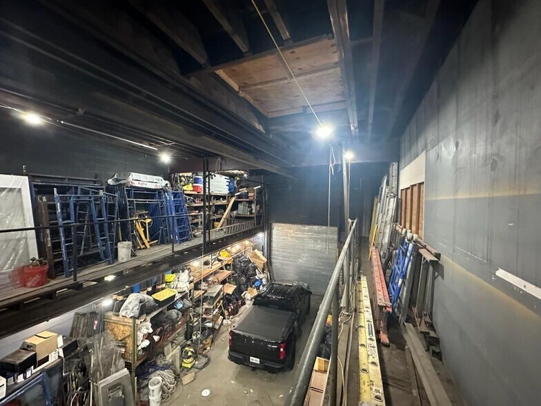 More Photos Of 62-66 McWhorter St, Newark Warehouse For Lease