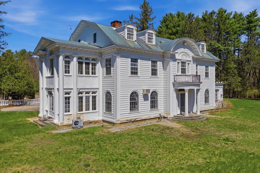More Photos Of 2255 Ballston Ave, Saratoga Springs Restaurant For Sale