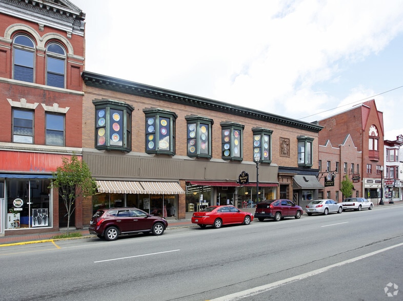More Photos Of 78 Water St, Skowhegan Storefront Retail Office For Sale