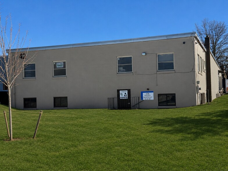 More Photos Of 42 Karner Rd, Albany Light Distribution For Lease