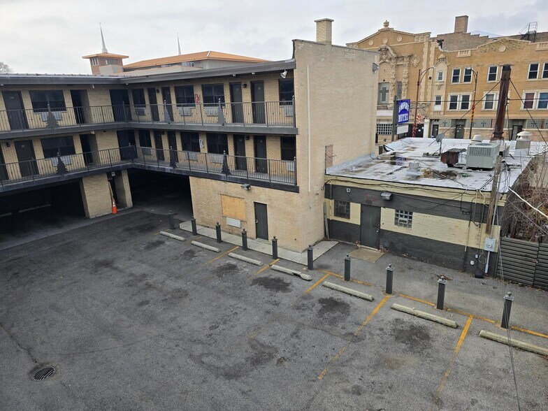 More Photos Of 7621 S Cottage Grove Ave, Chicago Hotel For Sale