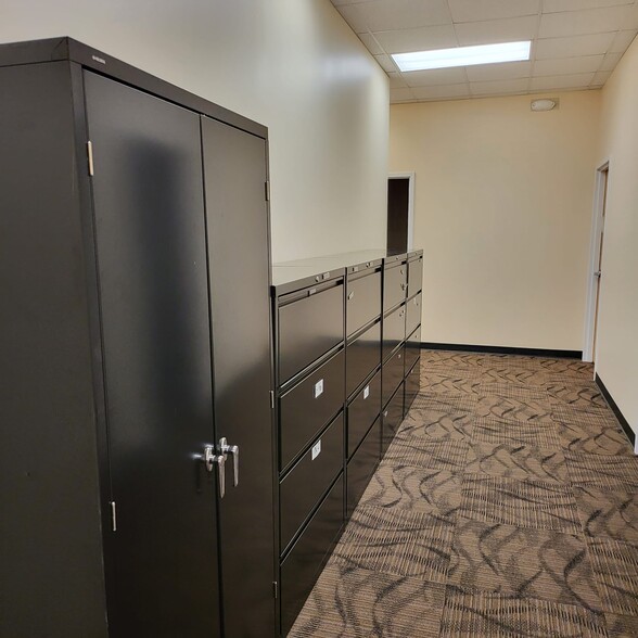 More Photos Of 3500 Gateway Centre Blvd, Morrisville Light Distribution For Lease