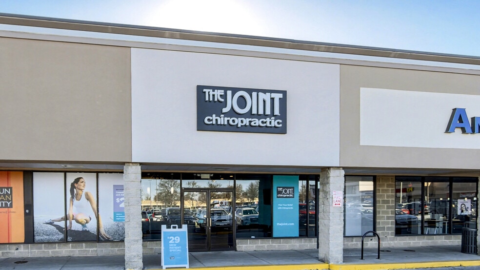 More Photos Of 2307-2375 Nicholasville Rd, Lexington Unknown For Lease