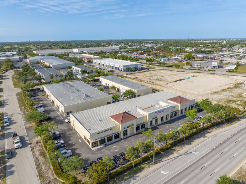 More Photos Of 17000 Alico Commerce Ct, Fort Myers Flex For Sale