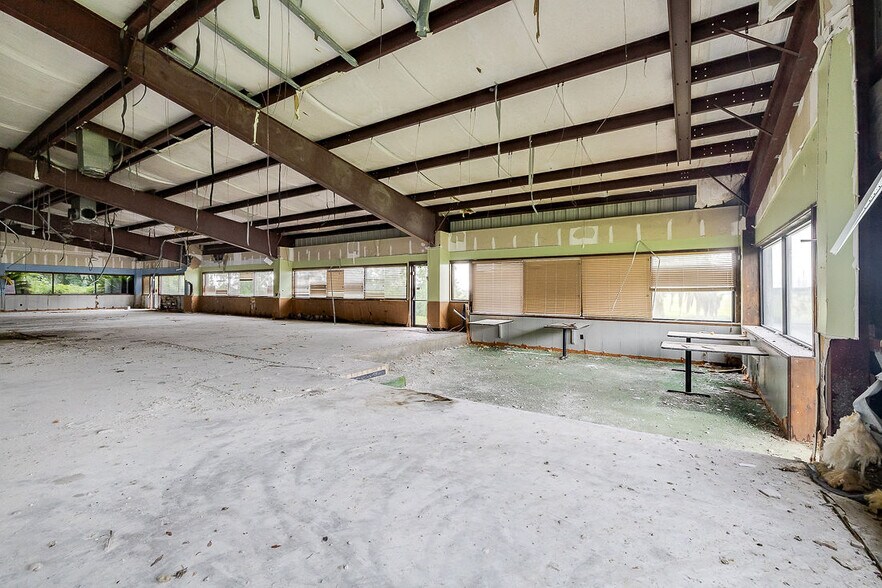 More Photos Of 1224 Buccaneer Club Rd NE, Townsend General Retail For Sale