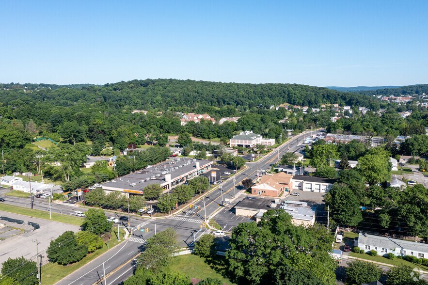 More Photos Of 330-350 S Salem St, Dover Freestanding For Lease