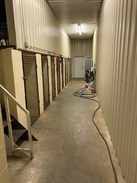 More Photos Of 36161 W Highway 51, Mannford Service For Sale