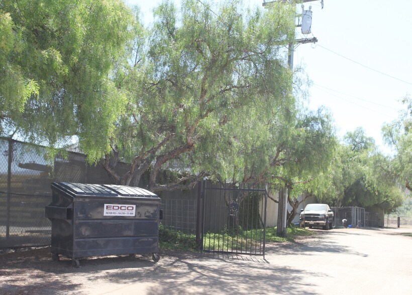 More Photos Of 429 Daisy Ln, San Marcos Manufacturing For Lease