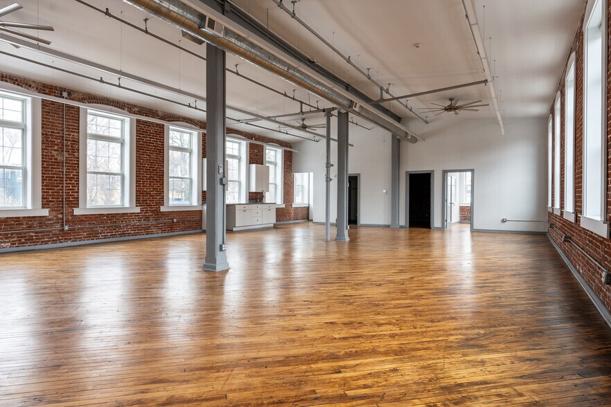More Photos Of 137-145 W Berkley St, Philadelphia Warehouse For Lease