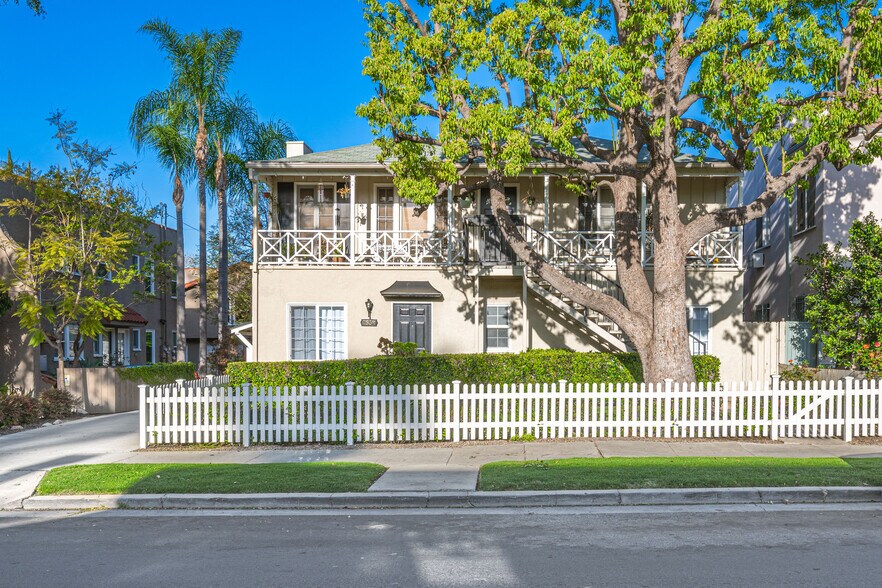 More Photos Of 751 N Hayworth Ave, Los Angeles Apartments For Sale