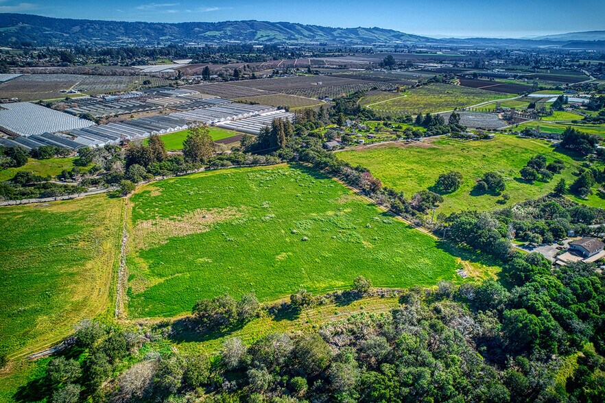 More Photos Of 571 Calabasas, Watsonville Land For Sale
