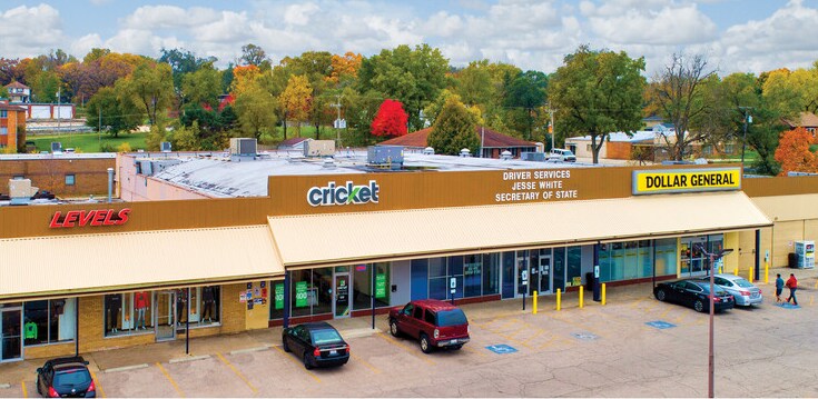 More Photos Of 3212-3214 Auburn St, Rockford Storefront For Lease
