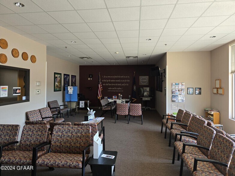 More Photos Of 3221 32nd Ave S, Grand Forks Unknown For Lease