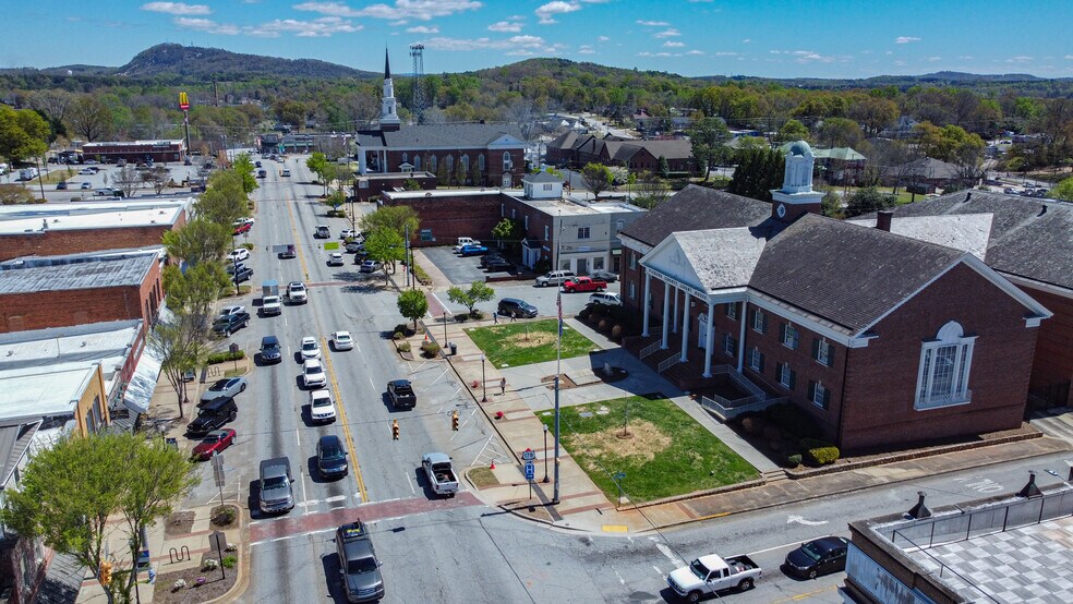 More Photos Of 309 E Main St, Pickens Storefront Retail Residential For Sale