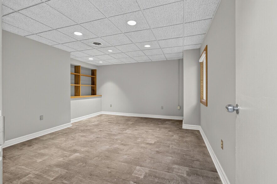More Photos Of 728 Springdale Dr, Exton Office For Sale
