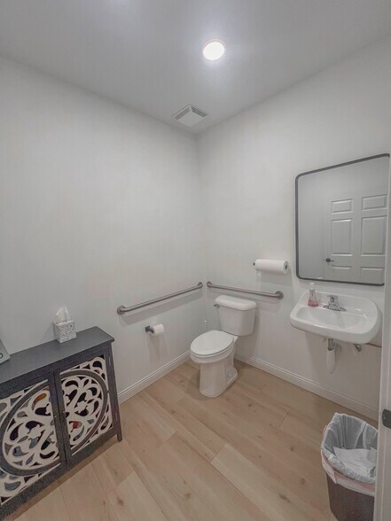 More Photos Of 350 Huls Dr, Englewood Office For Sale