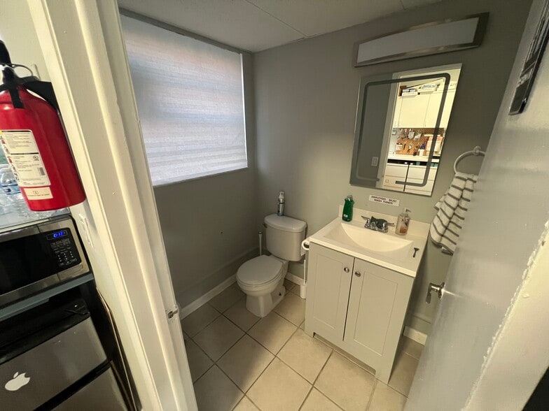 More Photos Of 145 Madeira Ave, Coral Gables Loft Creative Space For Lease