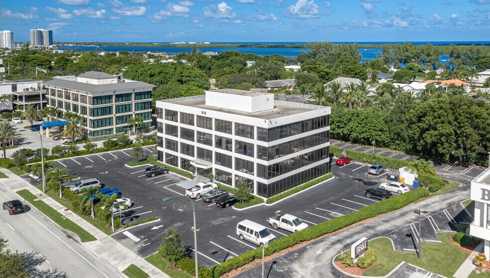 More Photos Of 618 US Highway 1, North Palm Beach Medical For Lease