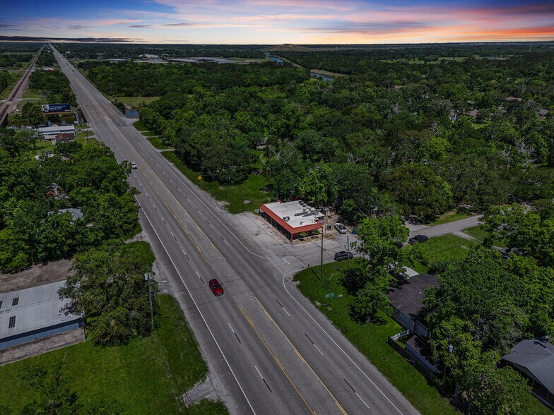 More Photos Of 9302 Highway 6, Hitchcock Restaurant For Sale