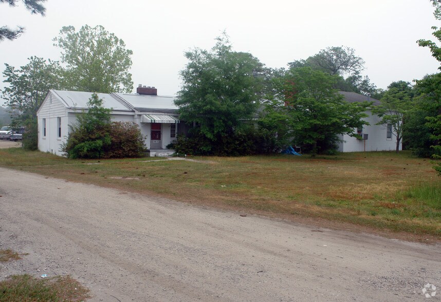 More Photos Of 408 Village Rd NE, Leland Office Residential For Sale