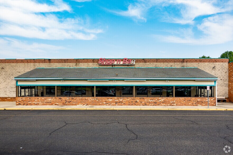 More Photos Of 660 Woodbury Glassboro Rd, Sewell Unknown For Lease