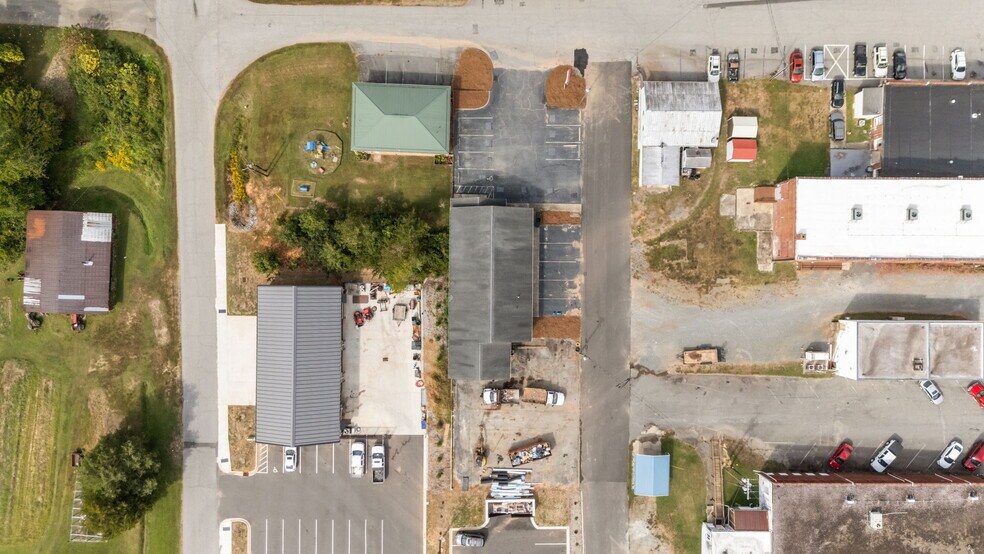 More Photos Of 201 4th St, Walnut Cove Office For Sale