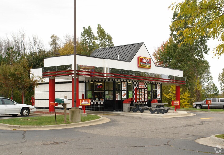 Primary Photo Of 640 Lansing Rd, Charlotte Fast Food For Lease