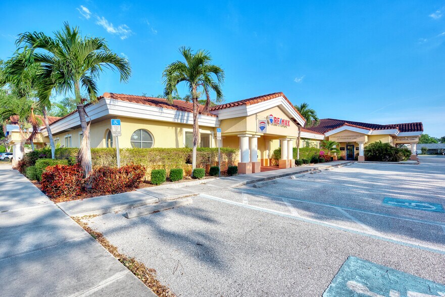 Primary Photo Of 1314 E Venice Ave, Venice Medical For Sale