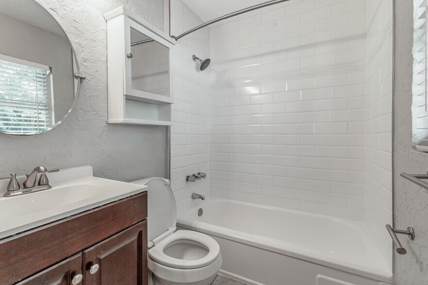 More Photos Of 1405 S Lorenzo Ave, Tampa Apartments For Sale
