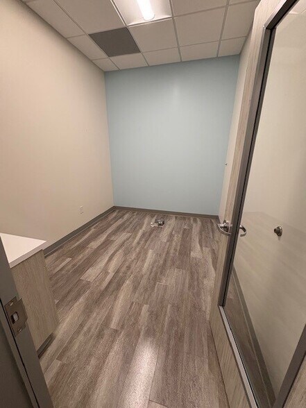 More Photos Of 1124 Merchants Way, O'Fallon Medical For Lease