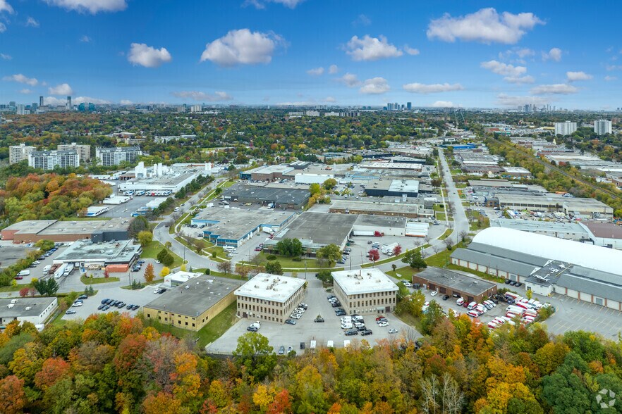 More Photos Of 111 Railside Rd, Toronto Office For Lease