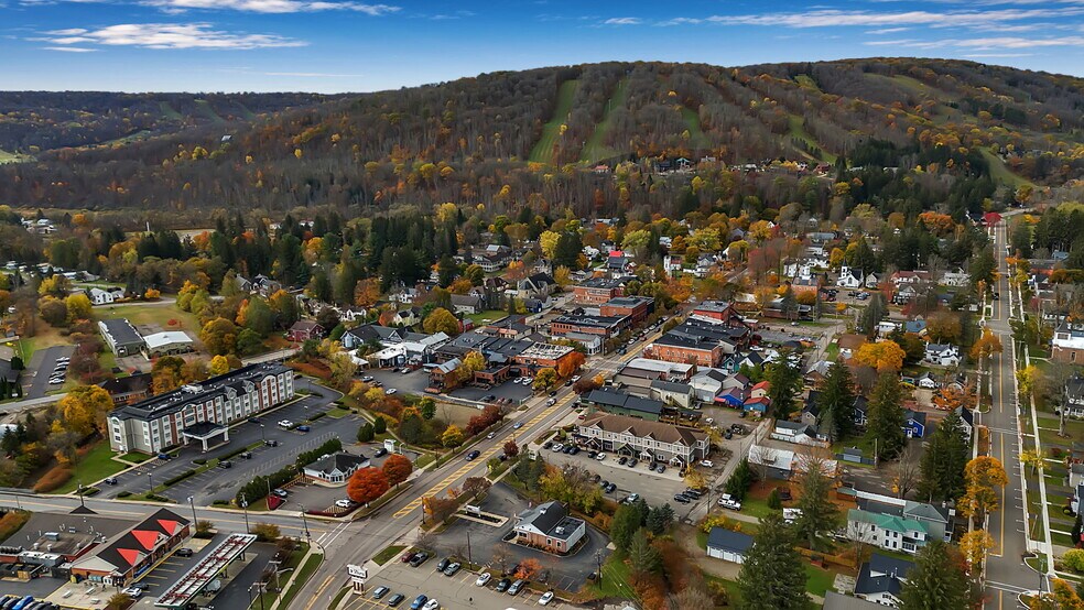 More Photos Of 38 Washington St, Ellicottville Storefront For Sale