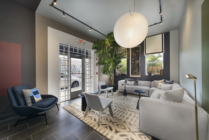 More Photos Of 804 NW 21st Ter, Miami Loft Creative Space For Lease