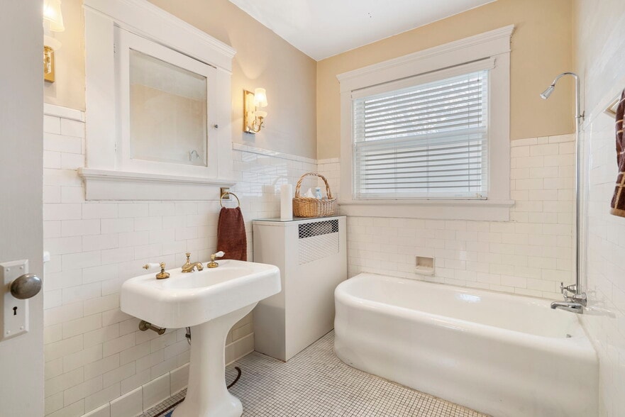 More Photos Of 1201 E Walnut St, Springfield Loft Creative Space For Sale