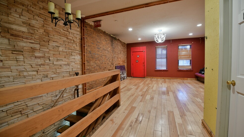More Photos Of 5909 71st Ave, Ridgewood Restaurant For Sale