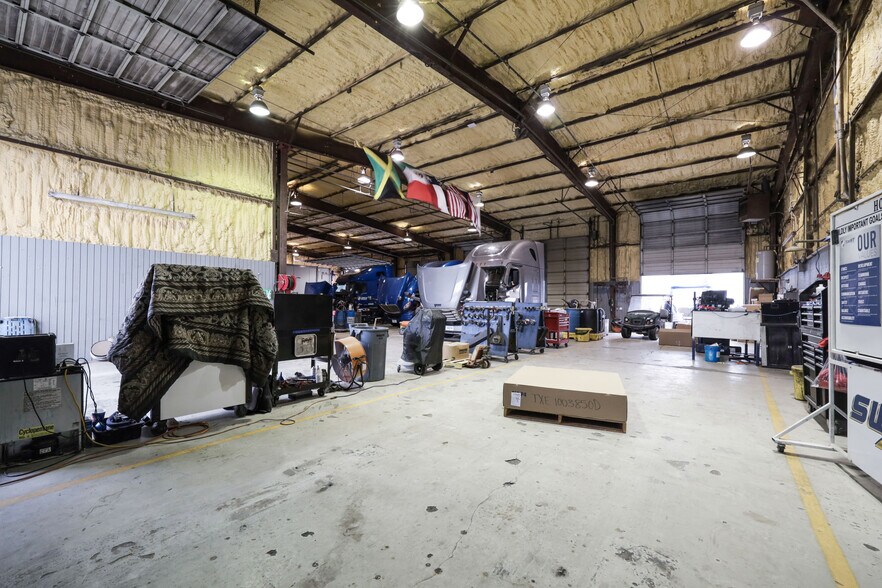 More Photos Of 14214 East Fwy, Houston Land For Lease