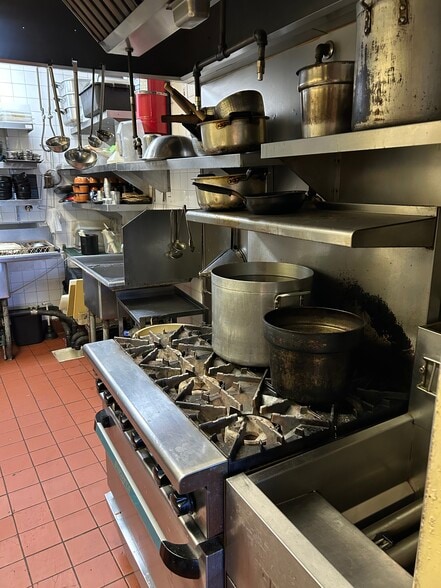 More Photos Of 22733-22833 Hawthorne Blvd, Torrance Storefront For Lease