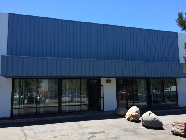 More Photos Of 131-137 Coney Island Dr, Sparks Warehouse For Lease