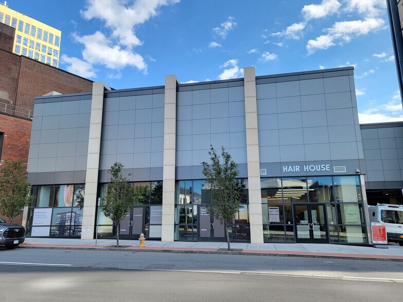 More Photos Of 587 Main St, New Rochelle Storefront For Lease