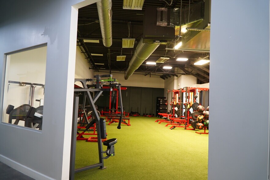 More Photos Of 5850 W Cypress St, Tampa Office For Lease