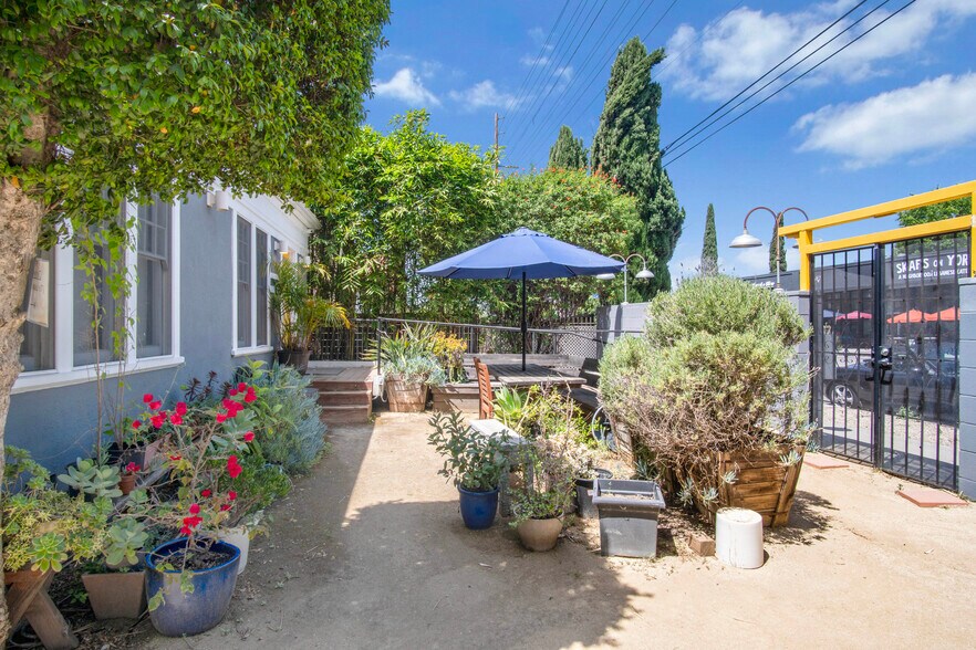 More Photos Of 4760 York Blvd, Los Angeles Office For Sale
