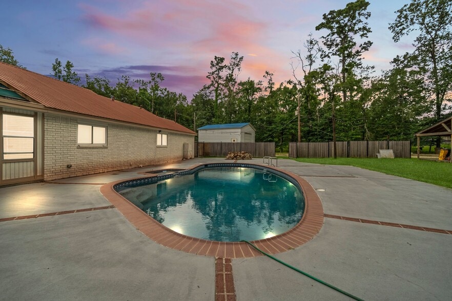 More Photos Of 2042 Teal Dr, Spring Dormitory For Sale